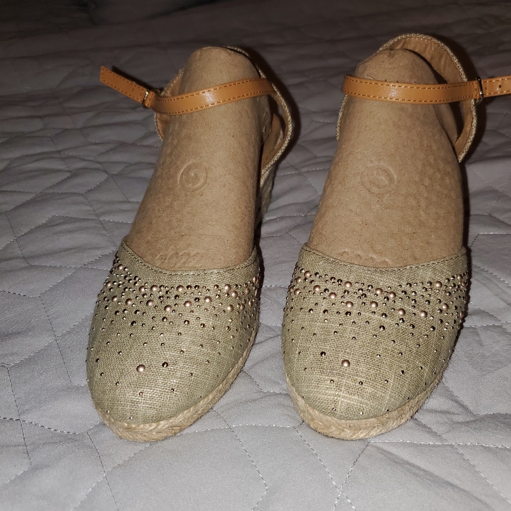Gold hemp and burlap wedges - Picture 2 of 7